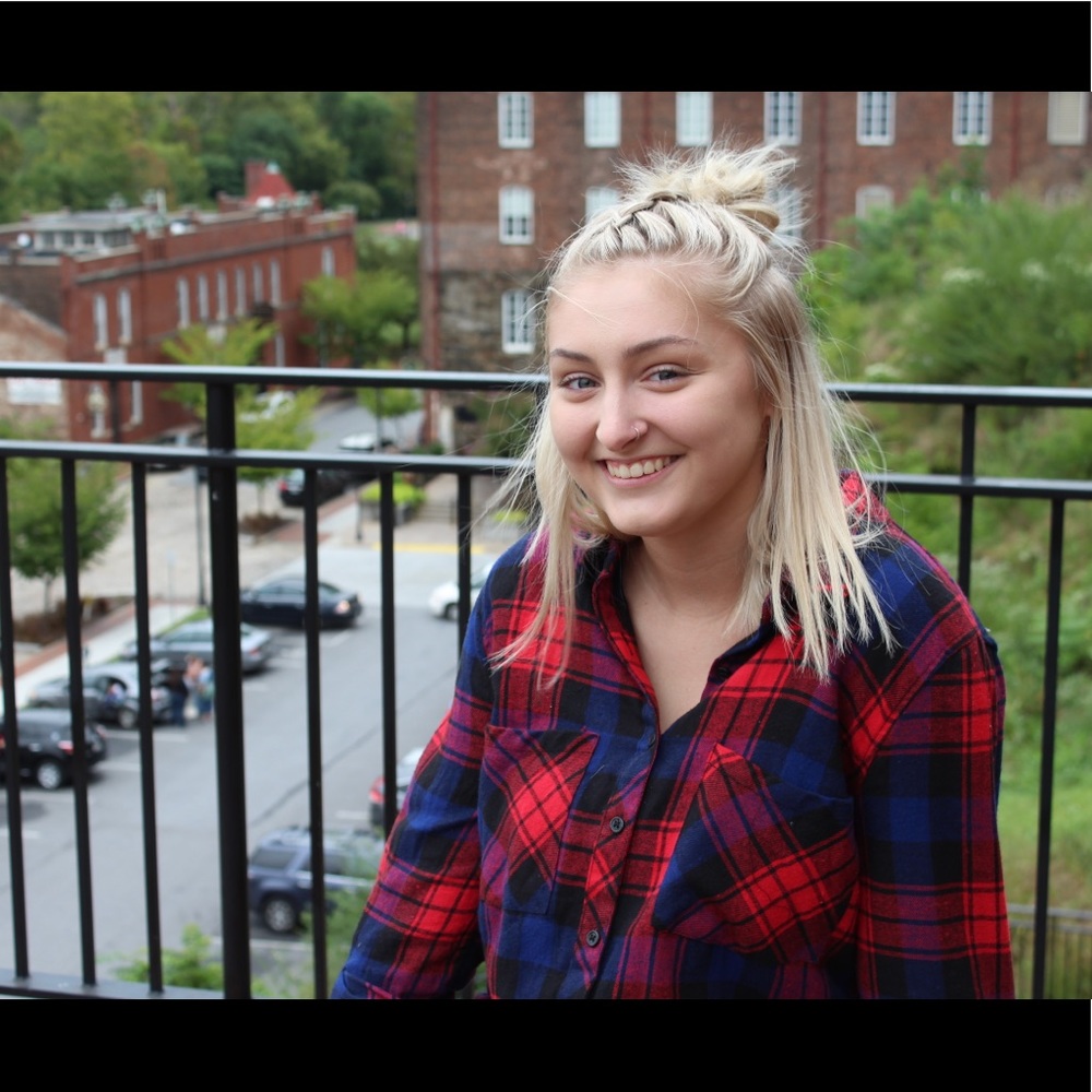 Meet your Posher, Katie